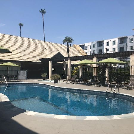 Mikado Hotel Los Angeles Exterior photo